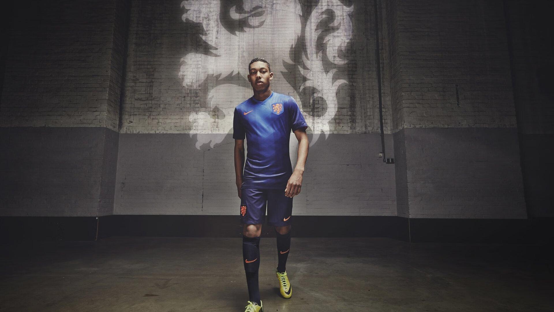 跨越绿茵的追思，塞雷佐与科克携你永不独行信念，共赴若塔纪念之约