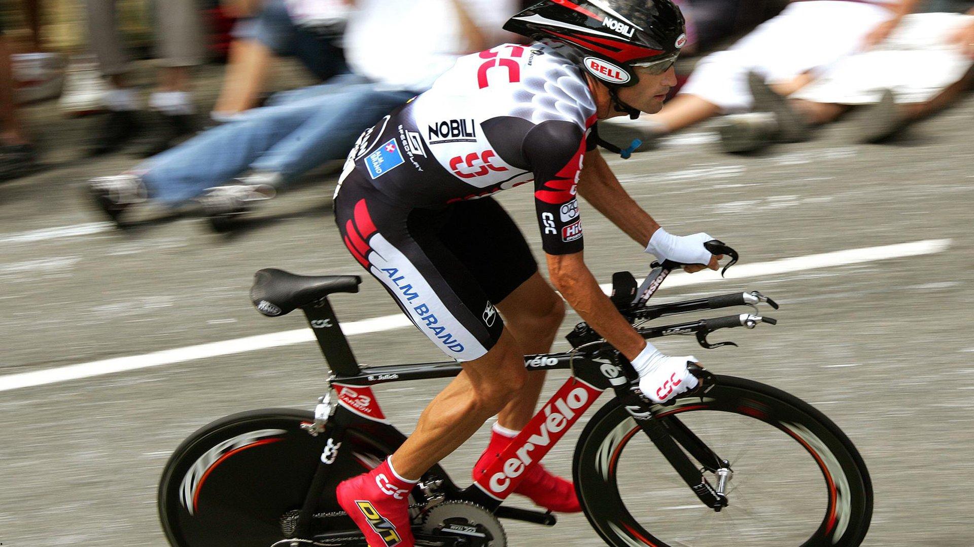 大力神杯提前亮相华盛顿 世界杯抽签前夕全球目光聚焦北美